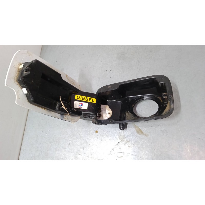 Recambio de tapa exterior combustible para peugeot partner tepee 1.6 hdi / bluehdi 75 referencia OEM IAM    Recambio de tapa exterior combustible para peugeot partner tepee 1.6 hdi / bluehdi 75 referencia OEM IAM