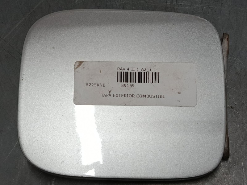 Recambio de tapa exterior combustible para toyota rav 4 ii (_a2_) 2.0 4wd (aca21, aca20) referencia OEM IAM    Recambio de tapa exterior combustible para toyota rav 4 ii (_a2_) 2.0 4wd (aca21, aca20) referencia OEM IAM