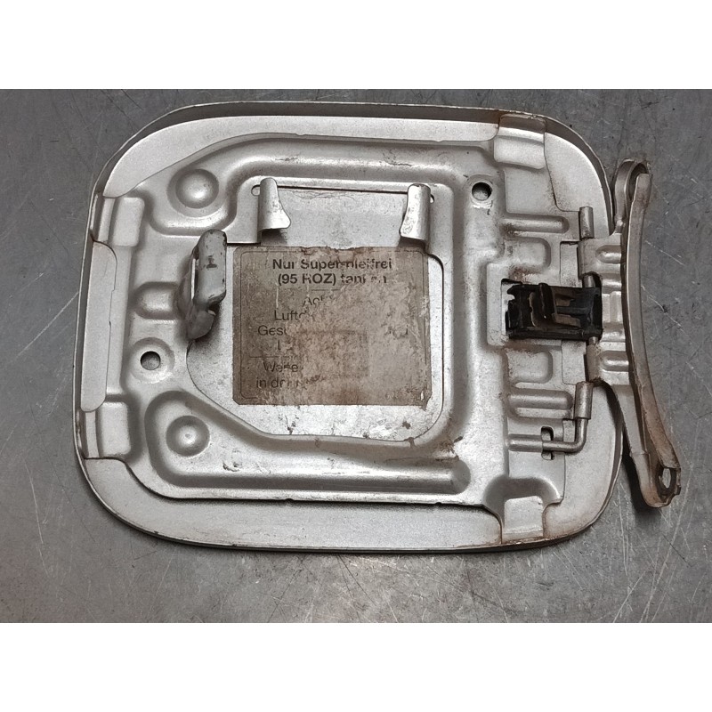 Recambio de tapa exterior combustible para toyota rav 4 ii (_a2_) 2.0 4wd (aca21, aca20) referencia OEM IAM    Recambio de tapa exterior combustible para toyota rav 4 ii (_a2_) 2.0 4wd (aca21, aca20) referencia OEM IAM