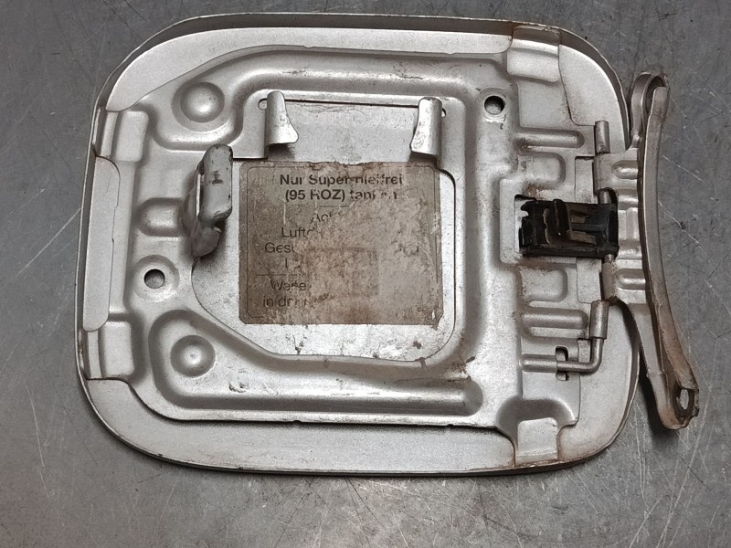 Recambio de tapa exterior combustible para toyota rav 4 ii (_a2_) 2.0 4wd (aca21, aca20) referencia OEM IAM    Recambio de tapa exterior combustible para toyota rav 4 ii (_a2_) 2.0 4wd (aca21, aca20) referencia OEM IAM