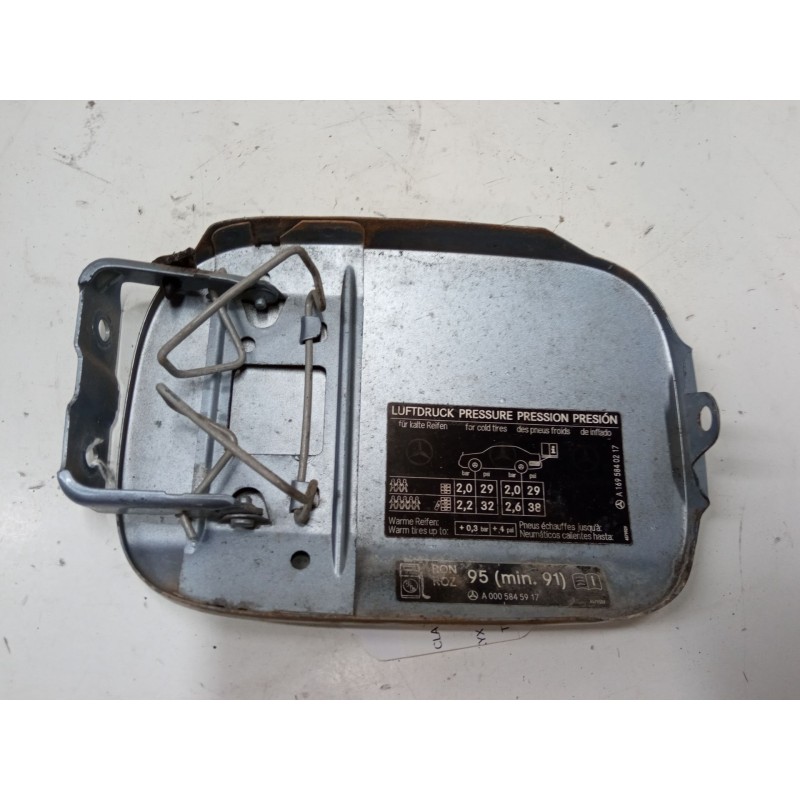 Recambio de tapa exterior combustible para mercedes-benz clase b sports tourer (w245) b 150 (245.231) referencia OEM IAM    Recambio de tapa exterior combustible para mercedes-benz clase b sports tourer (w245) b 150 (245.231) referencia OEM IAM