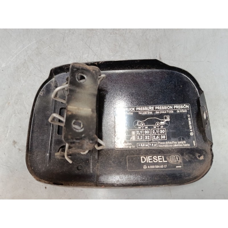 Recambio de tapa exterior combustible para mercedes-benz clase a (w169) a 180 cdi (169.007, 169.307) referencia OEM IAM    Recambio de tapa exterior combustible para mercedes-benz clase a (w169) a 180 cdi (169.007, 169.307) referencia OEM IAM