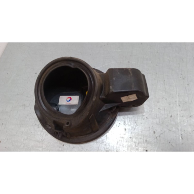 Recambio de tapa exterior combustible para peugeot 208 i (ca_, cc_) 1.6 hdi / bluehdi 75 referencia OEM IAM    Recambio de tapa exterior combustible para peugeot 208 i (ca_, cc_) 1.6 hdi / bluehdi 75 referencia OEM IAM