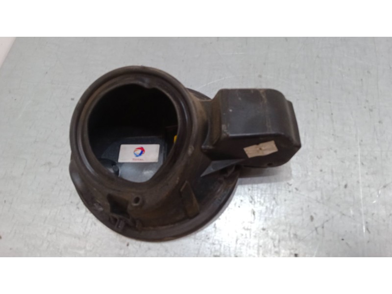 Recambio de tapa exterior combustible para peugeot 208 i (ca_, cc_) 1.6 hdi / bluehdi 75 referencia OEM IAM    Recambio de tapa exterior combustible para peugeot 208 i (ca_, cc_) 1.6 hdi / bluehdi 75 referencia OEM IAM