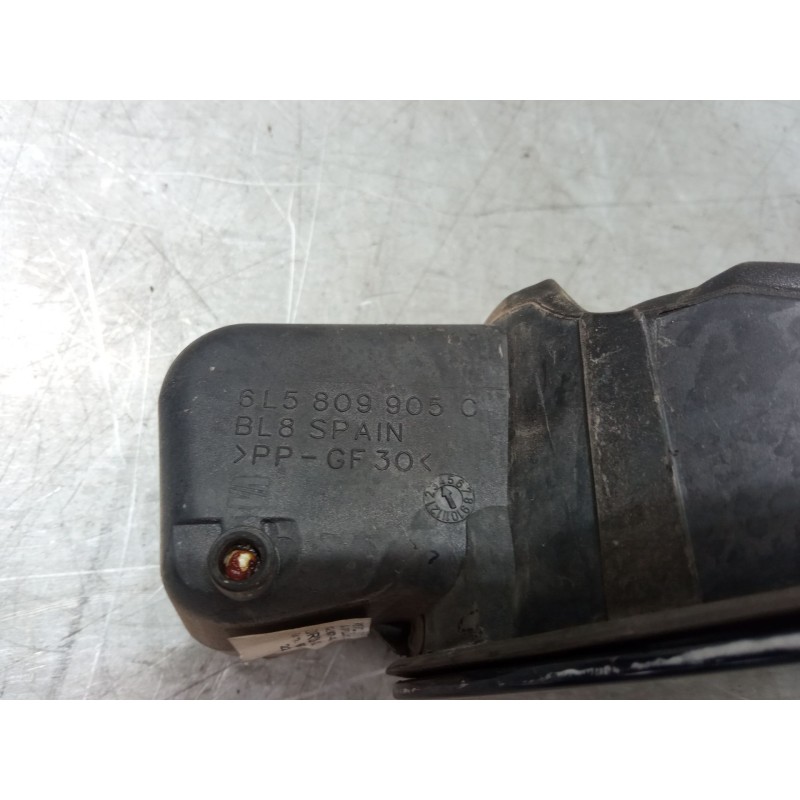 Recambio de tapa exterior combustible para seat cordoba (6l2) 1.9 tdi referencia OEM IAM    Recambio de tapa exterior combustible para seat cordoba (6l2) 1.9 tdi referencia OEM IAM