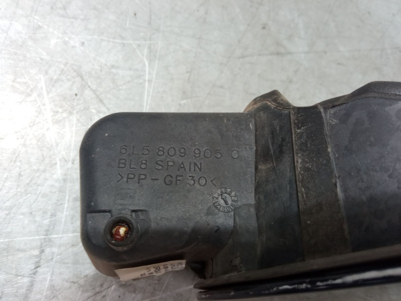 Recambio de tapa exterior combustible para seat cordoba (6l2) 1.9 tdi referencia OEM IAM    Recambio de tapa exterior combustible para seat cordoba (6l2) 1.9 tdi referencia OEM IAM