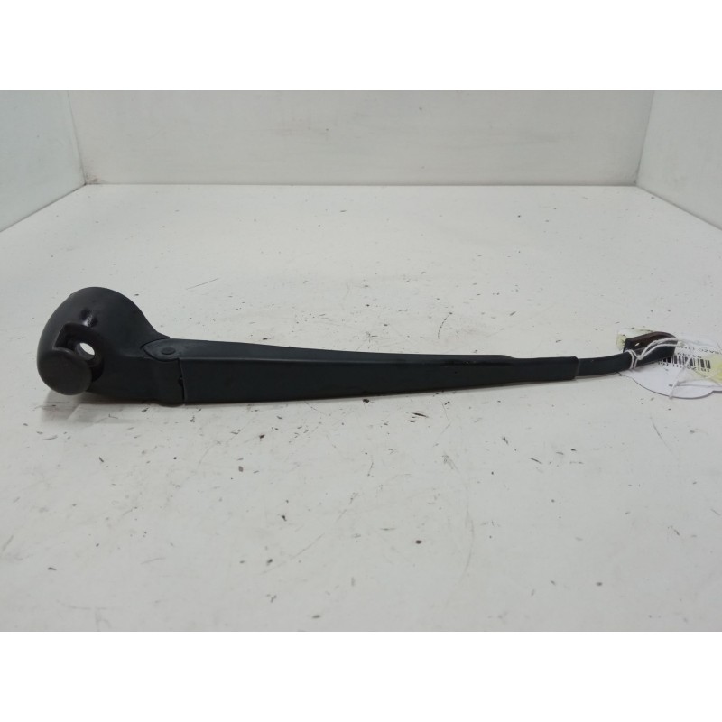 Recambio de brazo limpia trasero para seat ibiza iii (6l1) 1.4 16v referencia OEM IAM    Recambio de brazo limpia trasero para seat ibiza iii (6l1) 1.4 16v referencia OEM IAM