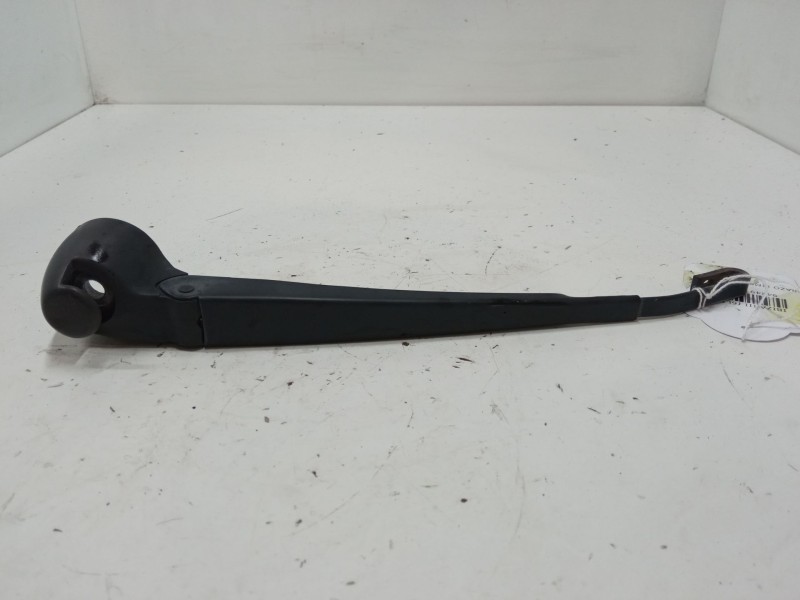 Recambio de brazo limpia trasero para seat ibiza iii (6l1) 1.4 16v referencia OEM IAM    Recambio de brazo limpia trasero para seat ibiza iii (6l1) 1.4 16v referencia OEM IAM