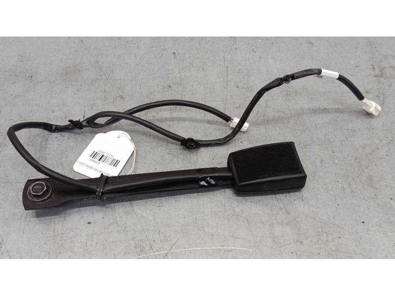 ANCLAJE CINTURON DELANTERO DERECHO 86842BV80A 