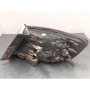 PILOTO TRASERO IZQUIERDO 8V4945095 