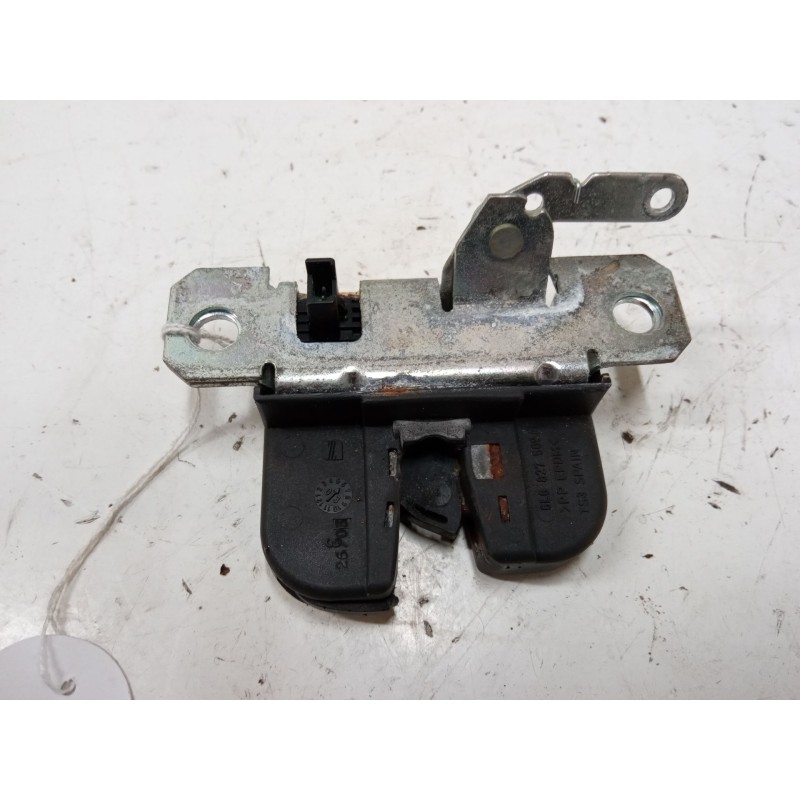 Recambio de cerradura maletero / porton para seat ibiza iii (6l1) 1.4 16v referencia OEM IAM    Recambio de cerradura maletero / porton para seat ibiza iii (6l1) 1.4 16v referencia OEM IAM