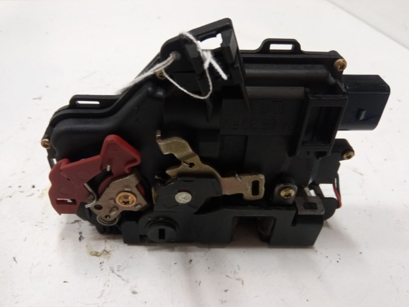 Recambio de cerradura puerta trasera izquierda para audi a2 (8z0) 1.4 tdi referencia OEM IAM    Recambio de cerradura puerta trasera izquierda para audi a2 (8z0) 1.4 tdi referencia OEM IAM