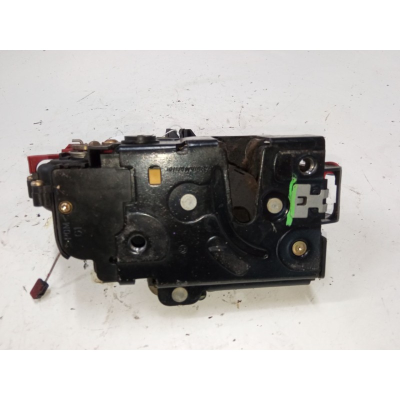 Recambio de cerradura puerta trasera izquierda para audi a2 (8z0) 1.4 tdi referencia OEM IAM    Recambio de cerradura puerta trasera izquierda para audi a2 (8z0) 1.4 tdi referencia OEM IAM