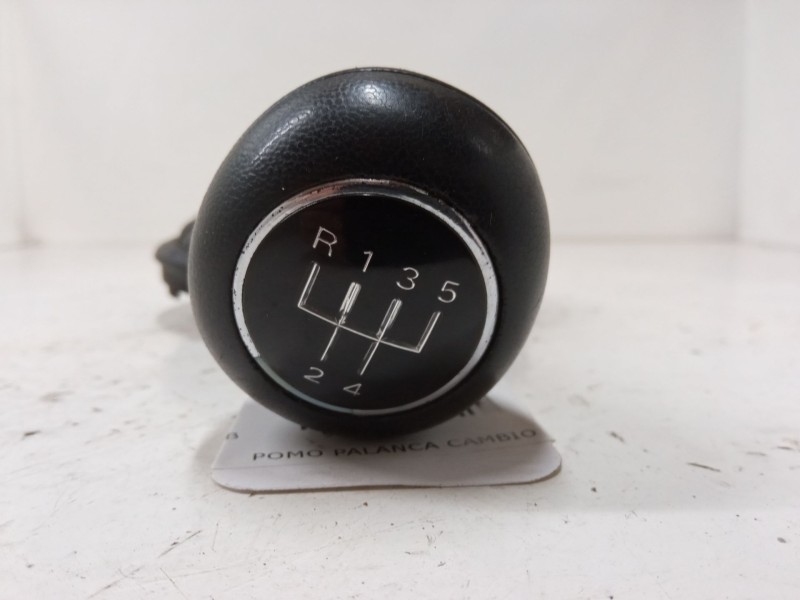 Recambio de pomo palanca cambio para audi a2 (8z0) 1.4 tdi referencia OEM IAM    Recambio de pomo palanca cambio para audi a2 (8z0) 1.4 tdi referencia OEM IAM