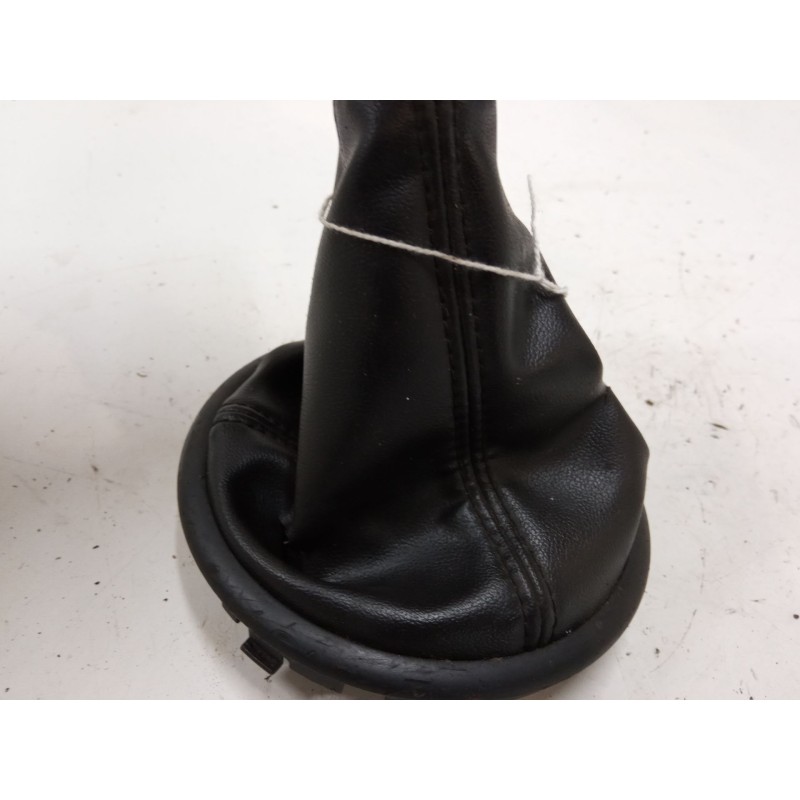 Recambio de pomo palanca cambio para audi a2 (8z0) 1.4 tdi referencia OEM IAM    Recambio de pomo palanca cambio para audi a2 (8z0) 1.4 tdi referencia OEM IAM