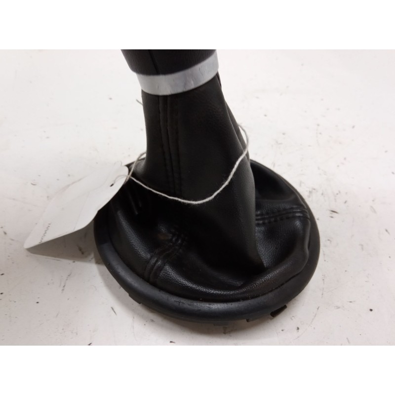 Recambio de pomo palanca cambio para audi a2 (8z0) 1.4 tdi referencia OEM IAM    Recambio de pomo palanca cambio para audi a2 (8z0) 1.4 tdi referencia OEM IAM