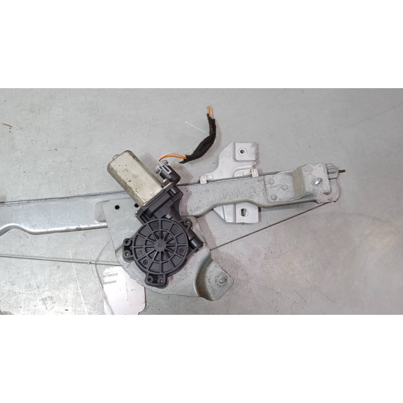 Recambio de elevalunas electrico delantero derecho para dacia sandero 1.2 16v referencia OEM IAM    Recambio de elevalunas electrico delantero derecho para dacia sandero 1.2 16v referencia OEM IAM