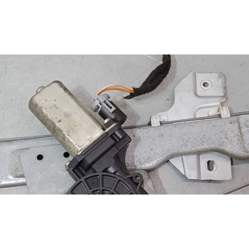 Recambio de elevalunas electrico delantero derecho para dacia sandero 1.2 16v referencia OEM IAM    Recambio de elevalunas electrico delantero derecho para dacia sandero 1.2 16v referencia OEM IAM