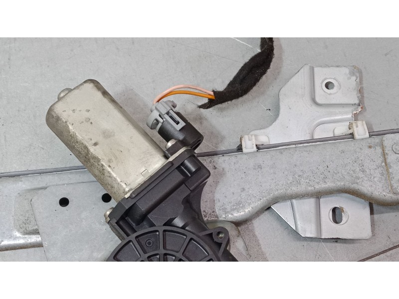 Recambio de elevalunas electrico delantero derecho para dacia sandero 1.2 16v referencia OEM IAM   