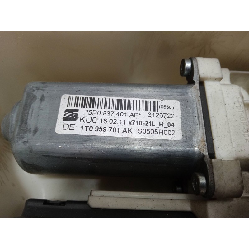 Recambio de elevalunas electrico delantero izquierdo para seat altea xl (5p5, 5p8) 2.0 tdi 16v 4x4 referencia OEM IAM 5P0837401A