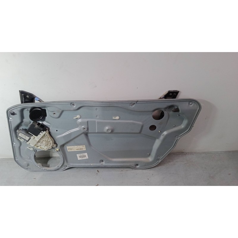 Recambio de elevalunas electrico derecho 3p para seat ibiza iii (6l1) 1.9 tdi referencia OEM IAM 6L3837752 CQ   Recambio de elevalunas electrico derecho 3p para seat ibiza iii (6l1) 1.9 tdi referencia OEM IAM 6L3837752 CQ