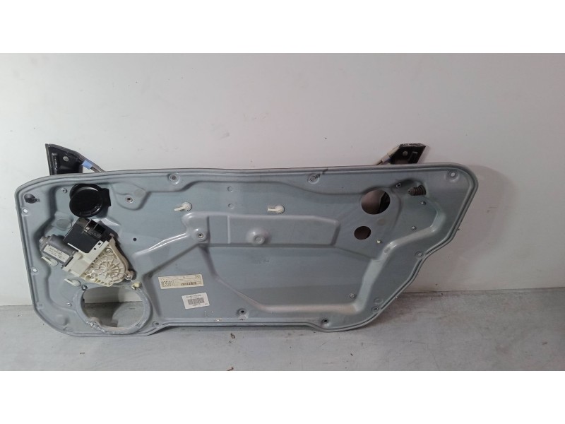 Recambio de elevalunas electrico derecho 3p para seat ibiza iii (6l1) 1.9 tdi referencia OEM IAM 6L3837752 CQ   Recambio de elevalunas electrico derecho 3p para seat ibiza iii (6l1) 1.9 tdi referencia OEM IAM 6L3837752 CQ