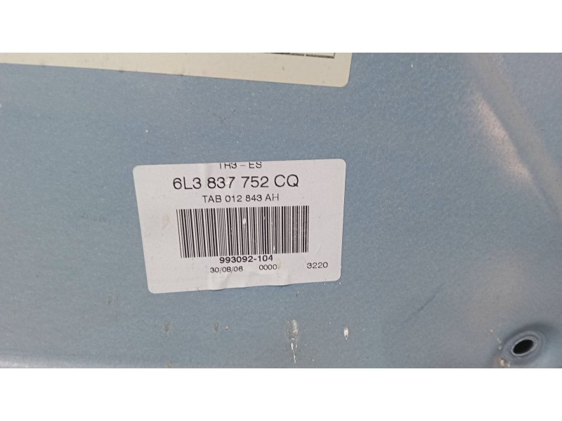 Recambio de elevalunas electrico derecho 3p para seat ibiza iii (6l1) 1.9 tdi referencia OEM IAM 6L3837752 CQ   Recambio de elevalunas electrico derecho 3p para seat ibiza iii (6l1) 1.9 tdi referencia OEM IAM 6L3837752 CQ