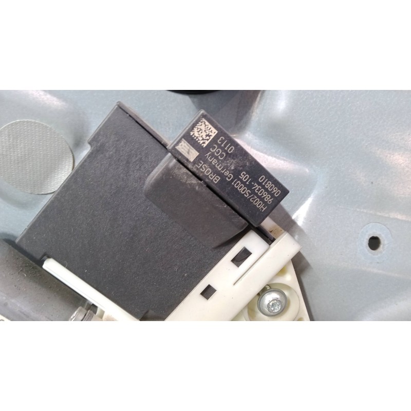 Recambio de elevalunas electrico derecho 3p para seat ibiza iii (6l1) 1.9 tdi referencia OEM IAM 6L3837752 CQ   Recambio de elevalunas electrico derecho 3p para seat ibiza iii (6l1) 1.9 tdi referencia OEM IAM 6L3837752 CQ