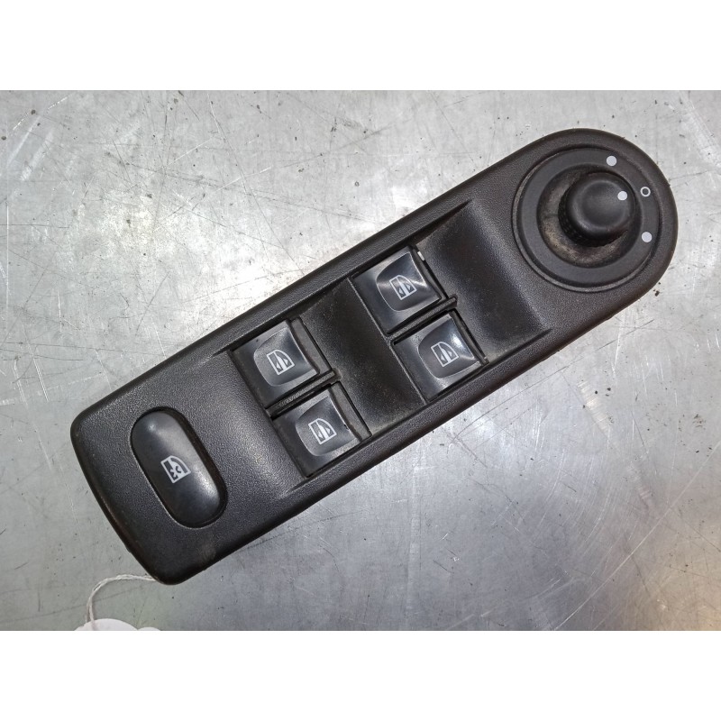 Recambio de mando elevalunas delantero izquierdo para renault captur i (j5_, h5_) 1.5 dci 90 referencia OEM IAM 254113300a  2541