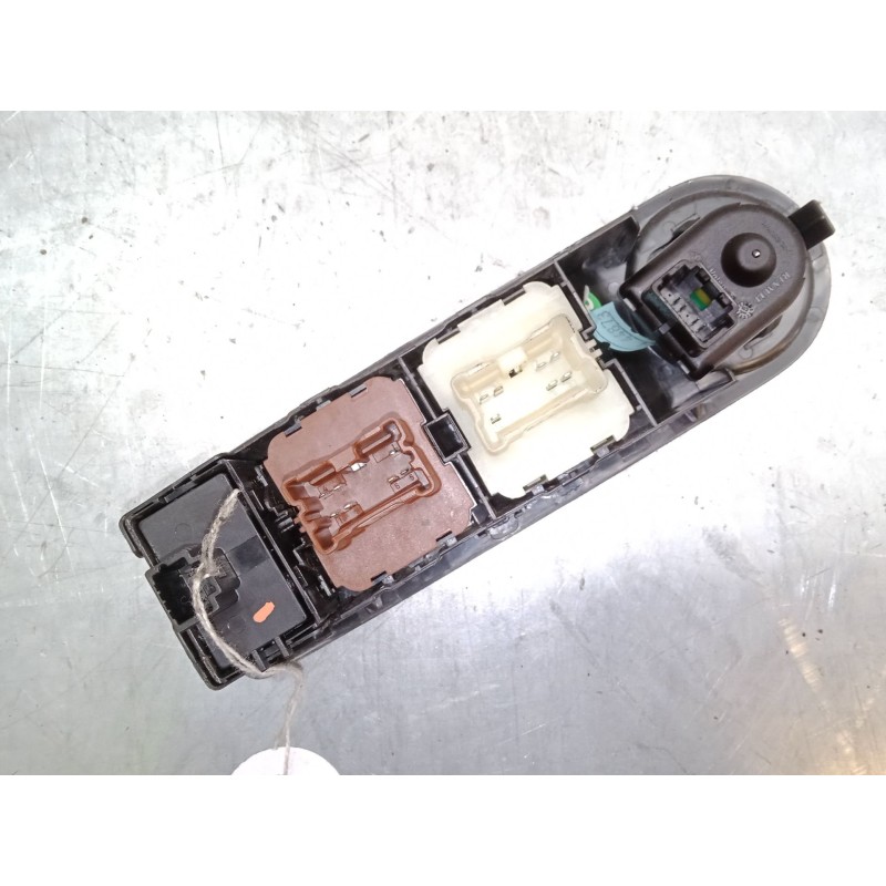 Recambio de mando elevalunas delantero izquierdo para renault captur i (j5_, h5_) 1.5 dci 90 referencia OEM IAM 254113300a  2541