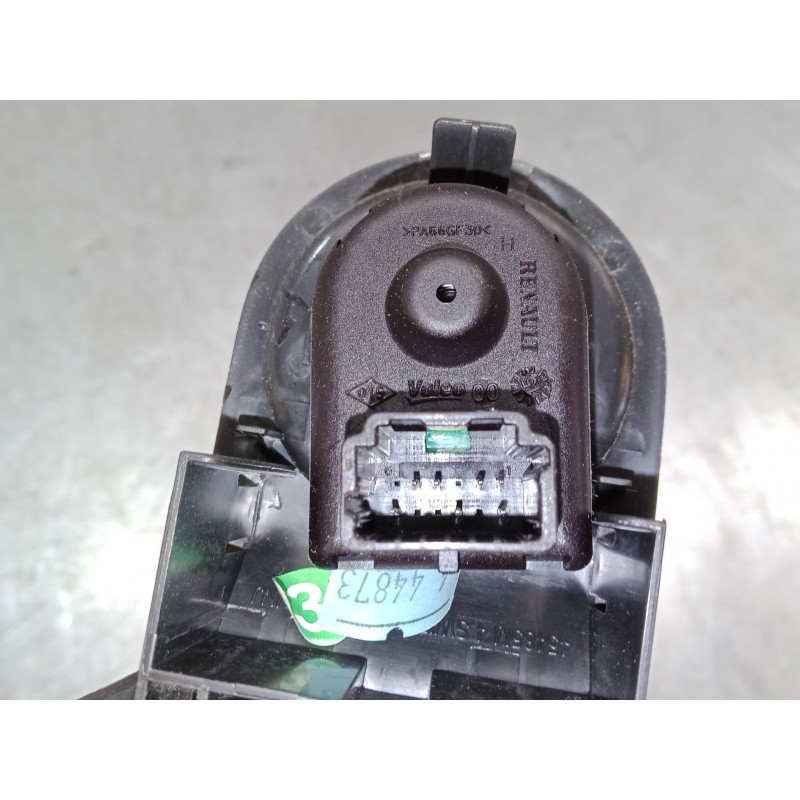 Recambio de mando elevalunas delantero izquierdo para renault captur i (j5_, h5_) 1.5 dci 90 referencia OEM IAM 254113300a  2541