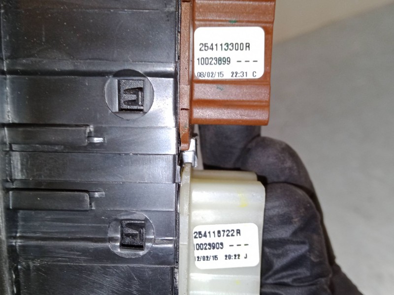 Recambio de mando elevalunas delantero izquierdo para renault captur i (j5_, h5_) 1.5 dci 90 referencia OEM IAM 254113300a  2541