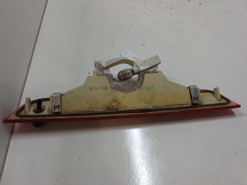 Recambio de luz central de freno para ford fusion (ju_) 1.4 tdci referencia OEM IAM    Recambio de luz central de freno para ford fusion (ju_) 1.4 tdci referencia OEM IAM