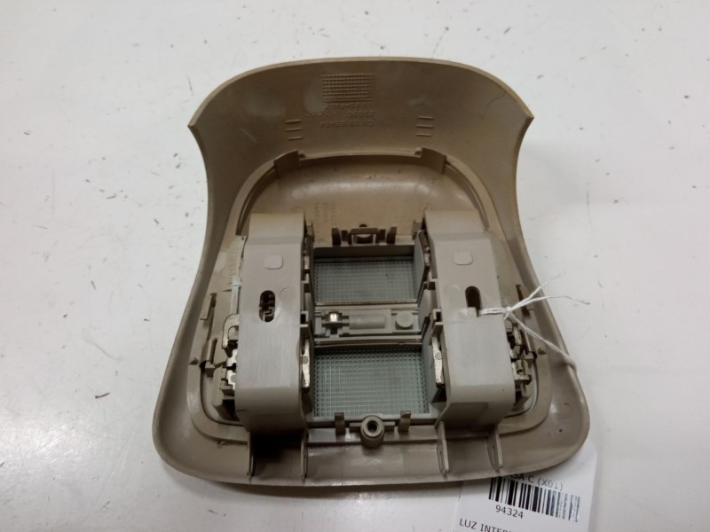 Recambio de luz interior delantera para opel corsa c (x01) 1.2 (f08, f68) referencia OEM IAM 024422522   Recambio de luz interior delantera para opel corsa c (x01) 1.2 (f08, f68) referencia OEM IAM 024422522