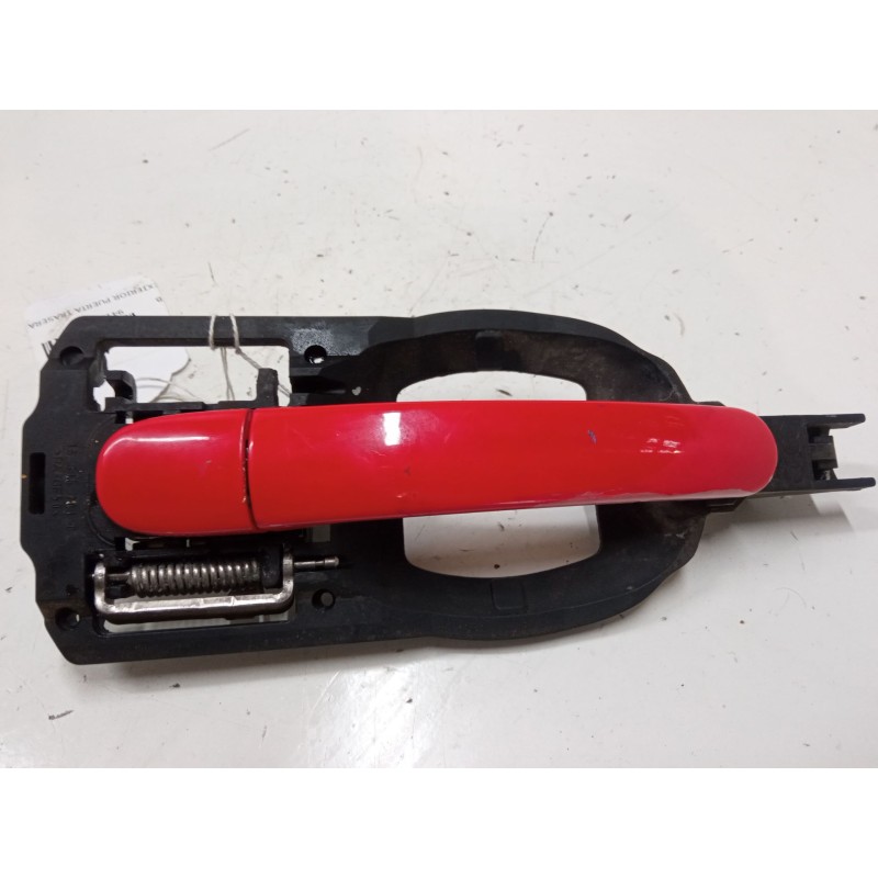 Recambio de maneta exterior puerta trasera izquierda para audi a2 (8z0) 1.4 tdi referencia OEM IAM    Recambio de maneta exterior puerta trasera izquierda para audi a2 (8z0) 1.4 tdi referencia OEM IAM