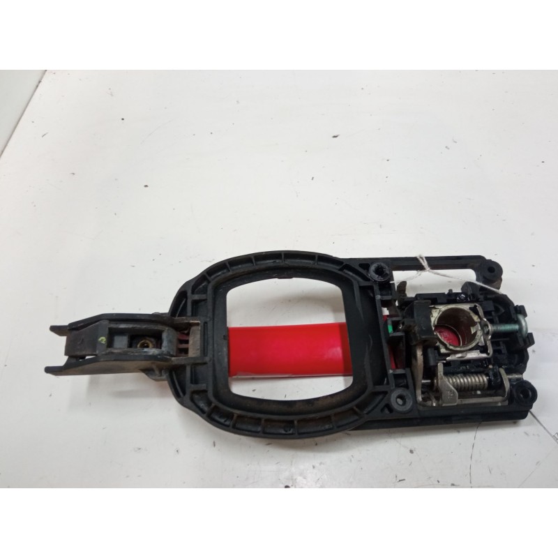 Recambio de maneta exterior puerta trasera izquierda para audi a2 (8z0) 1.4 tdi referencia OEM IAM    Recambio de maneta exterior puerta trasera izquierda para audi a2 (8z0) 1.4 tdi referencia OEM IAM
