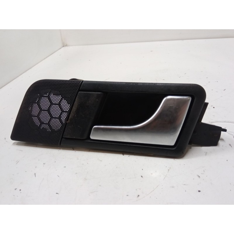 Recambio de maneta interior puerta delantera derecha para audi a2 (8z0) 1.4 tdi referencia OEM IAM    Recambio de maneta interior puerta delantera derecha para audi a2 (8z0) 1.4 tdi referencia OEM IAM