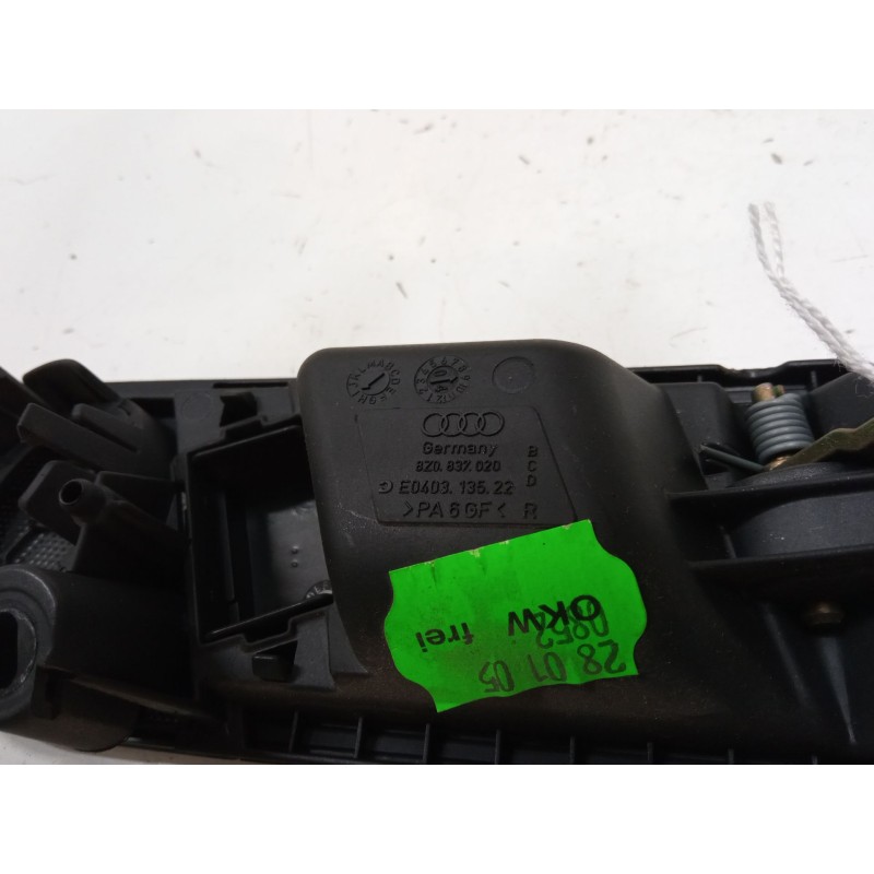 Recambio de maneta interior puerta delantera derecha para audi a2 (8z0) 1.4 tdi referencia OEM IAM    Recambio de maneta interior puerta delantera derecha para audi a2 (8z0) 1.4 tdi referencia OEM IAM