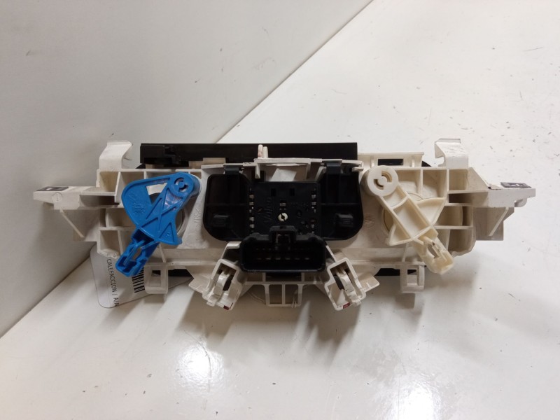 Recambio de mando calefaccion / a/a para renault twingo ii (cn0_) 1.2 16v (cn0k, cn0v) referencia OEM IAM    Recambio de mando calefaccion / a/a para renault twingo ii (cn0_) 1.2 16v (cn0k, cn0v) referencia OEM IAM