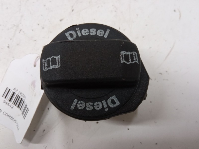 Recambio de tapon combustible para audi a2 (8z0) 1.4 tdi referencia OEM IAM    Recambio de tapon combustible para audi a2 (8z0) 1.4 tdi referencia OEM IAM