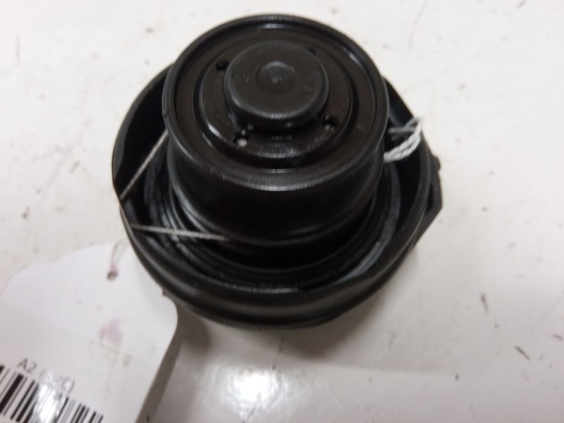 Recambio de tapon combustible para audi a2 (8z0) 1.4 tdi referencia OEM IAM    Recambio de tapon combustible para audi a2 (8z0) 1.4 tdi referencia OEM IAM