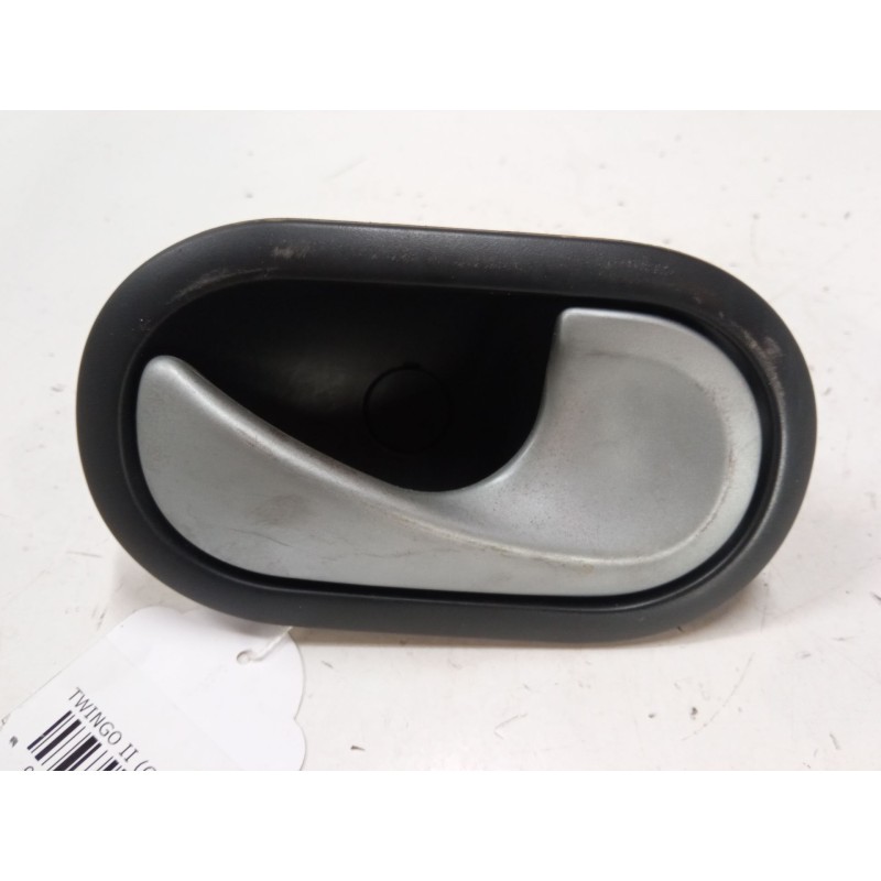 Recambio de maneta interior puerta delantera derecha para renault twingo ii (cn0_) 1.2 16v (cn0k, cn0v) referencia OEM IAM 82000 Recambio de maneta interior puerta delantera derecha para renault twingo ii (cn0_) 1.2 16v (cn0k, cn0v) referencia OEM IAM 82000