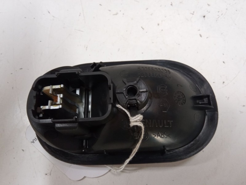 Recambio de maneta interior puerta delantera derecha para renault twingo ii (cn0_) 1.2 16v (cn0k, cn0v) referencia OEM IAM 82000 Recambio de maneta interior puerta delantera derecha para renault twingo ii (cn0_) 1.2 16v (cn0k, cn0v) referencia OEM IAM 82000