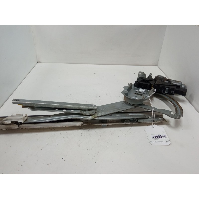 Recambio de elevalunas electrico izquierdo 3p para opel corsa c (x01) 1.2 (f08, f68) referencia OEM IAM 09113363  