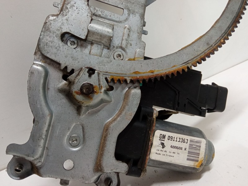 Recambio de elevalunas electrico izquierdo 3p para opel corsa c (x01) 1.2 (f08, f68) referencia OEM IAM 09113363  