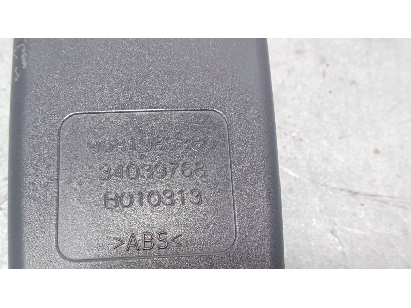 Recambio de anclaje cinturon trasero derecho para peugeot 3008 i monospace (0u_) 1.6 hdi 115 / bluehdi 115 referencia OEM IAM 96