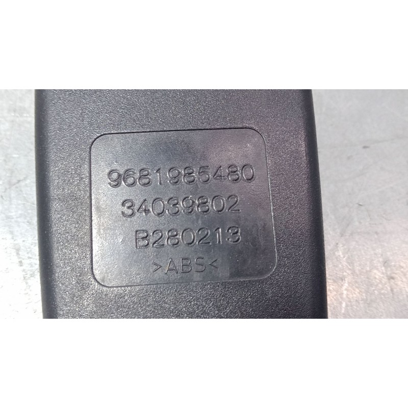 Recambio de anclaje cinturon trasero izquierdo para peugeot 3008 i monospace (0u_) 1.6 hdi 115 / bluehdi 115 referencia OEM IAM 