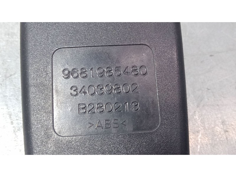 Recambio de anclaje cinturon trasero izquierdo para peugeot 3008 i monospace (0u_) 1.6 hdi 115 / bluehdi 115 referencia OEM IAM 