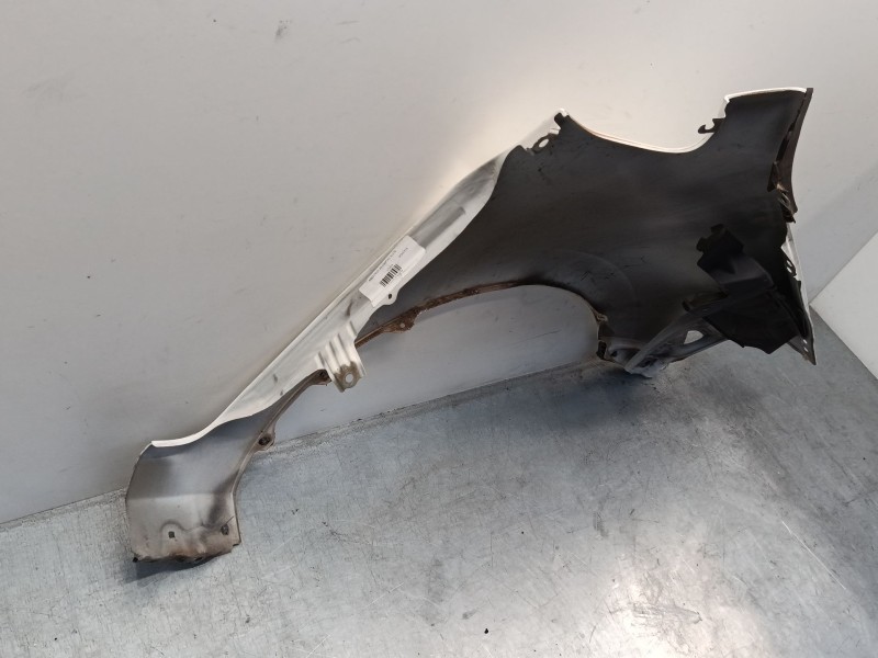 Recambio de aleta delantera izquierda para toyota auris (_e15_) 1.8 hybrid (zwe150_) referencia OEM IAM   