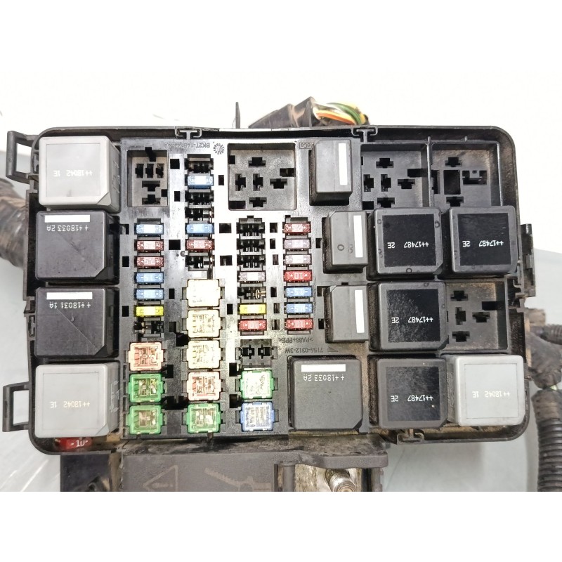 Recambio de caja reles / fusibles para ford transit v363 autobús (fad, fbd) 2.2 tdci rwd referencia OEM IAM BK2T14B476BY  A2C388